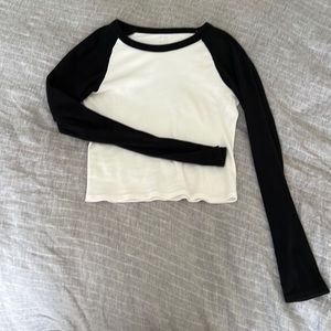 Brandy Melville - long sleeved shirt